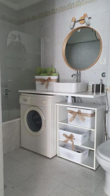 Fully-Equipped, Ideal Beach-Front Apartment 贝尼卡西姆 外观 照片